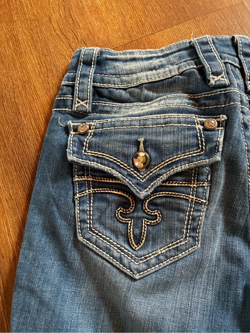 Rock Revival Women's Medium Blue Cropped Capri Jeans Y2K Fashion 28 - Picture 6 of 16
